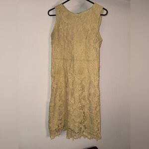 Chic Lace Midi Dress in Soft yellow